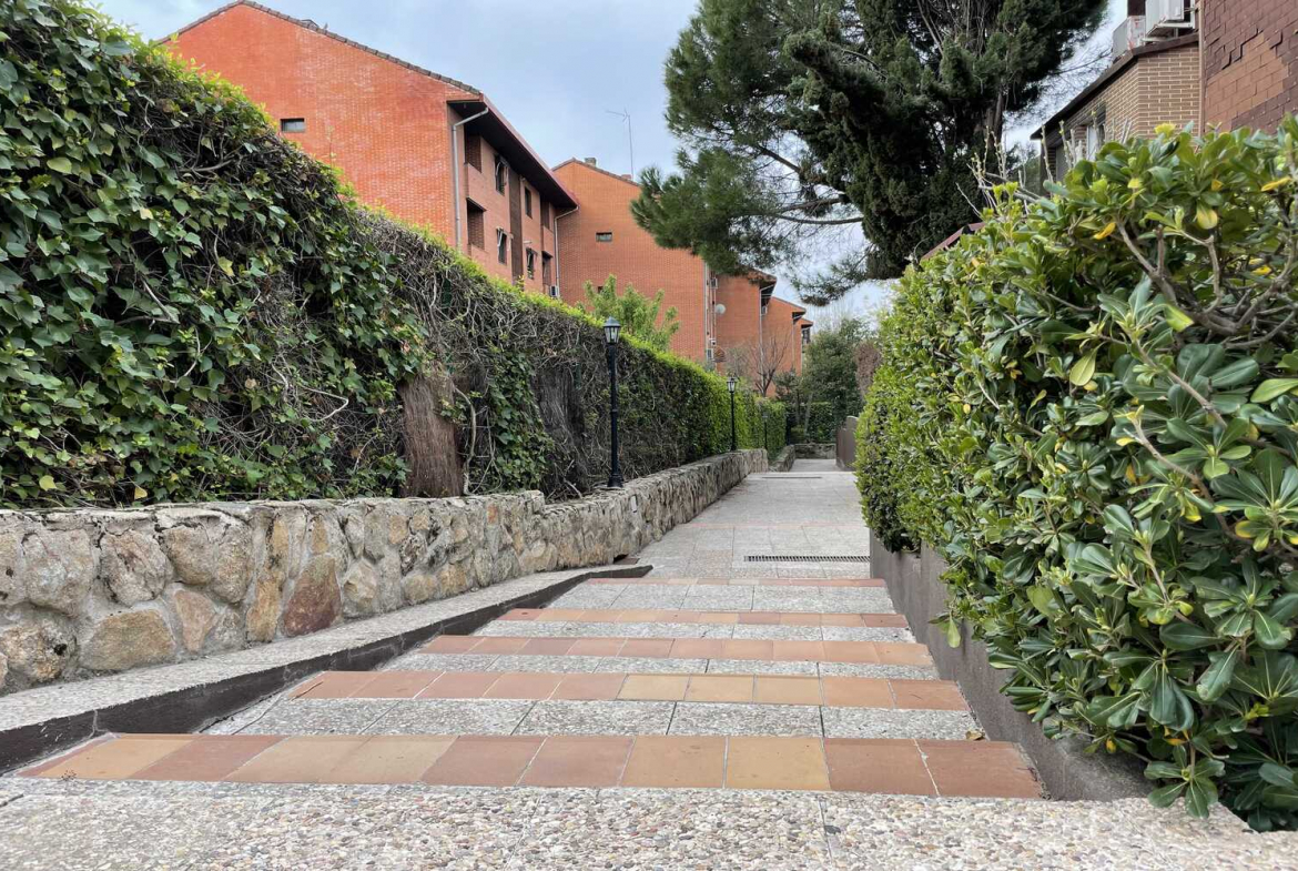 Chalet Pareado El Burgo Urbanizacion