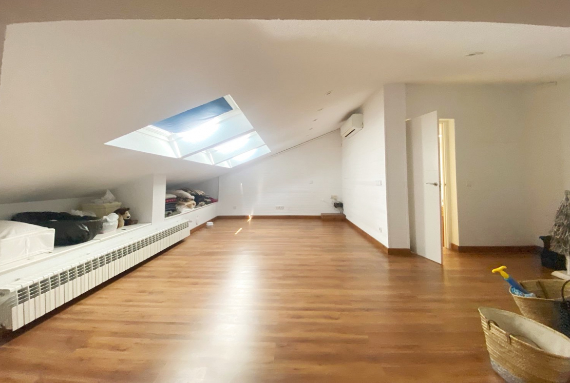 Chalet Pareado Molino de la Hoz Buhardilla