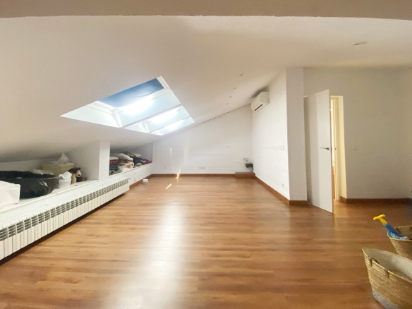 Chalet Pareado Molino de la Hoz Buhardilla