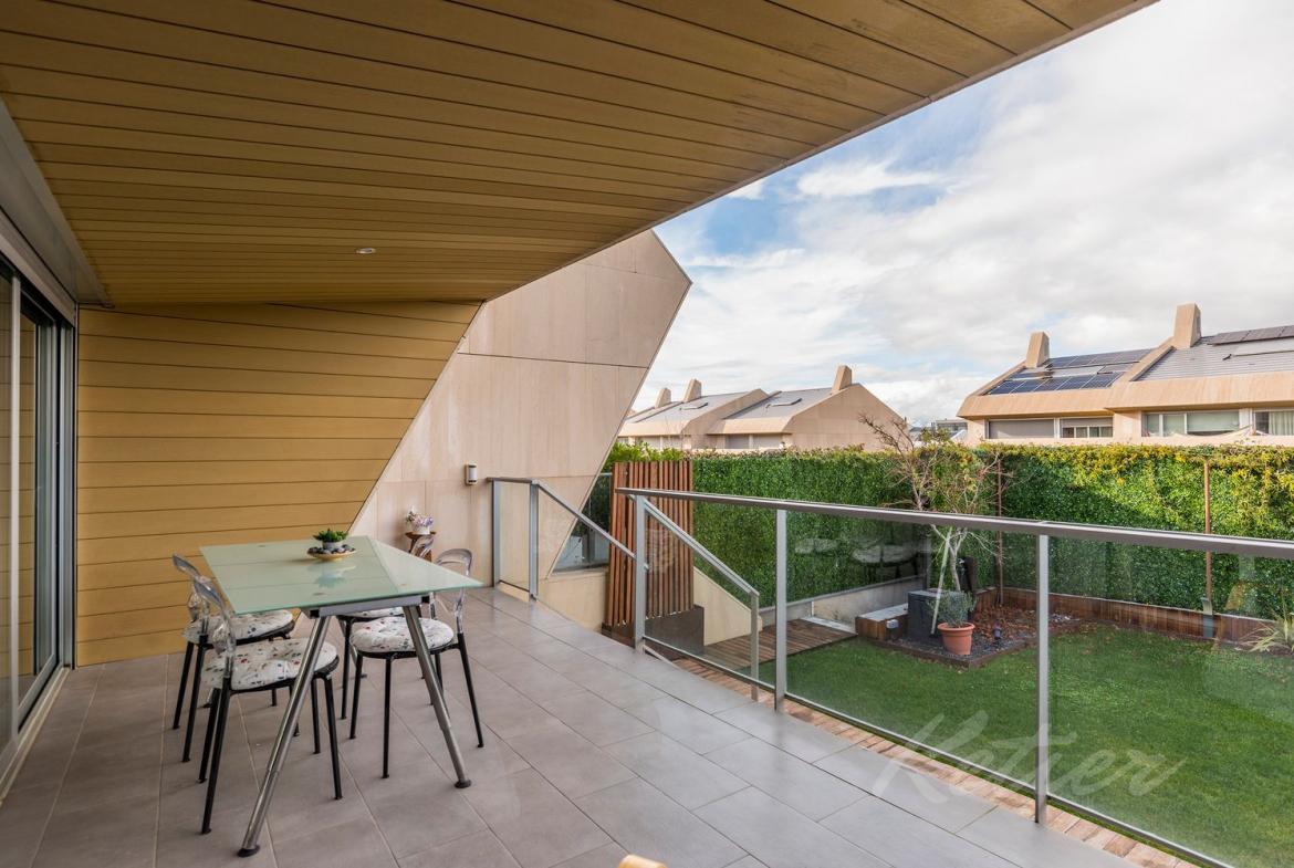 Chalet Pareado en Boadilla del Monte Balcon
