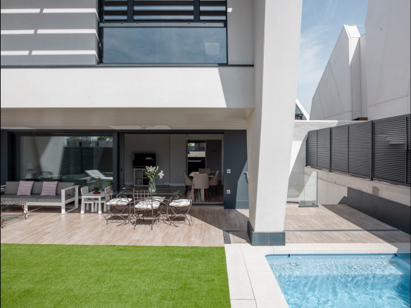 Chalet Pareado en Boadilla del Monte Porche