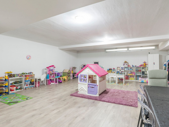 Chalet Pareado en Boadilla del Monte Sala Juegos