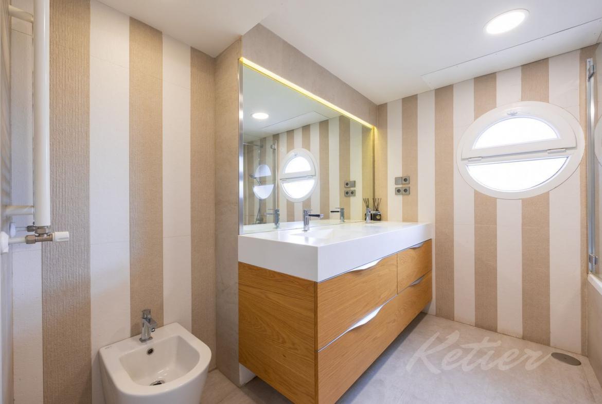 Chalet Pareado en Pozuelo de Alarcon Bano