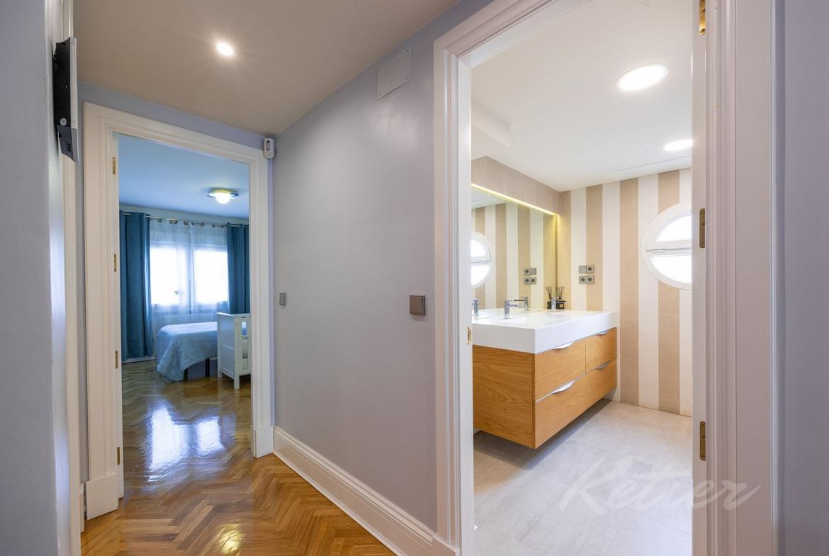 Chalet Pareado en Pozuelo de Alarcon Bano