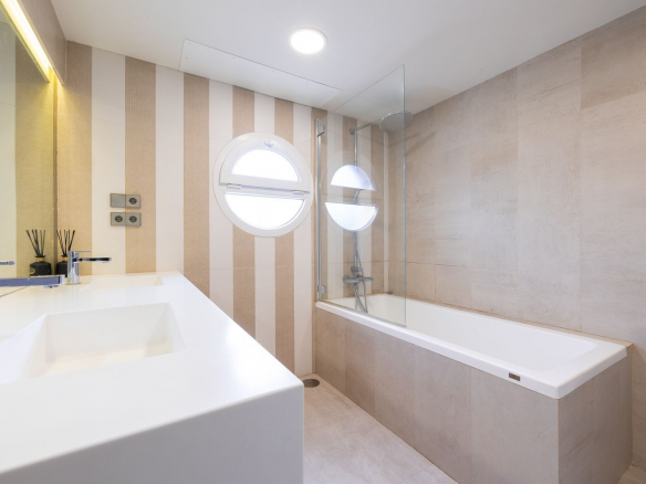 Chalet Pareado en Pozuelo de Alarcon Bano