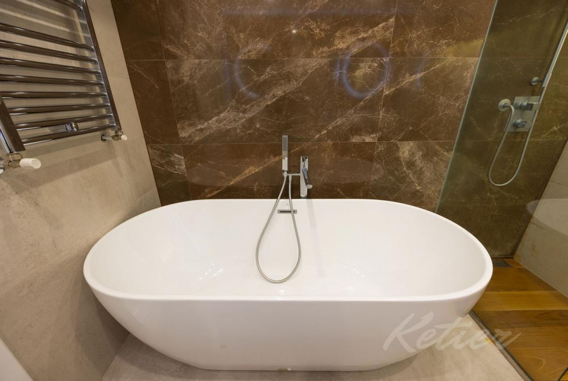 Chalet Pareado en Pozuelo de Alarcon Bano