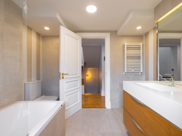 Chalet Pareado en Pozuelo de Alarcon Bano