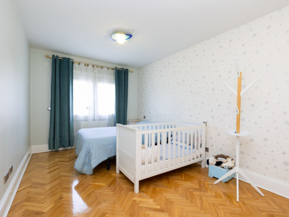 Chalet Pareado en Pozuelo de Alarcon Dormitorio