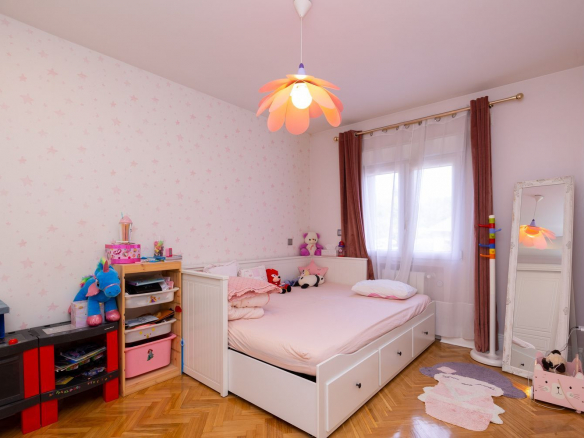 Chalet Pareado en Pozuelo de Alarcon Dormitorio