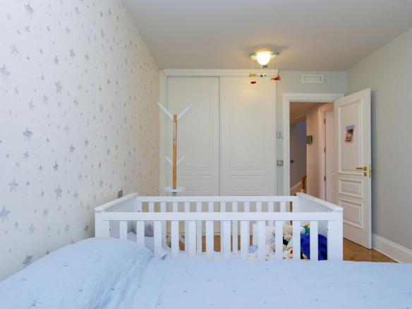 Chalet Pareado en Pozuelo de Alarcon Dormitorio