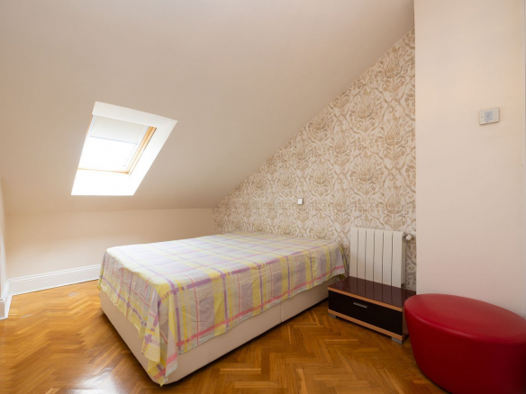 Chalet Pareado en Pozuelo de Alarcon Dormitorio