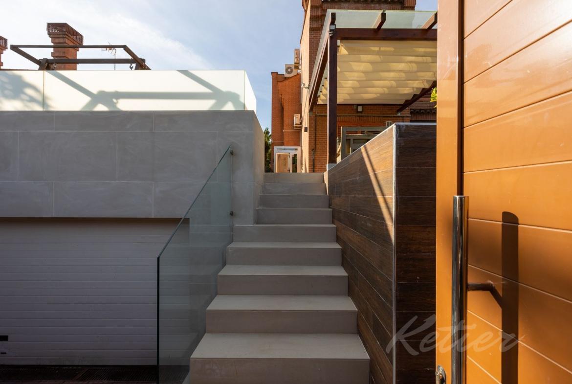 Chalet Pareado en Pozuelo de Alarcon Escaleras