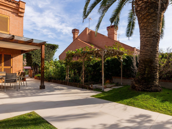 Chalet Pareado en Pozuelo de Alarcon Exterior