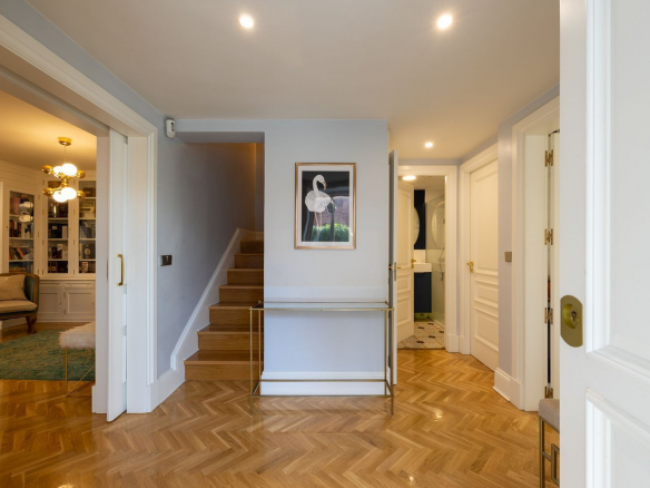 Chalet Pareado en Pozuelo de Alarcon Hall Distribuidor