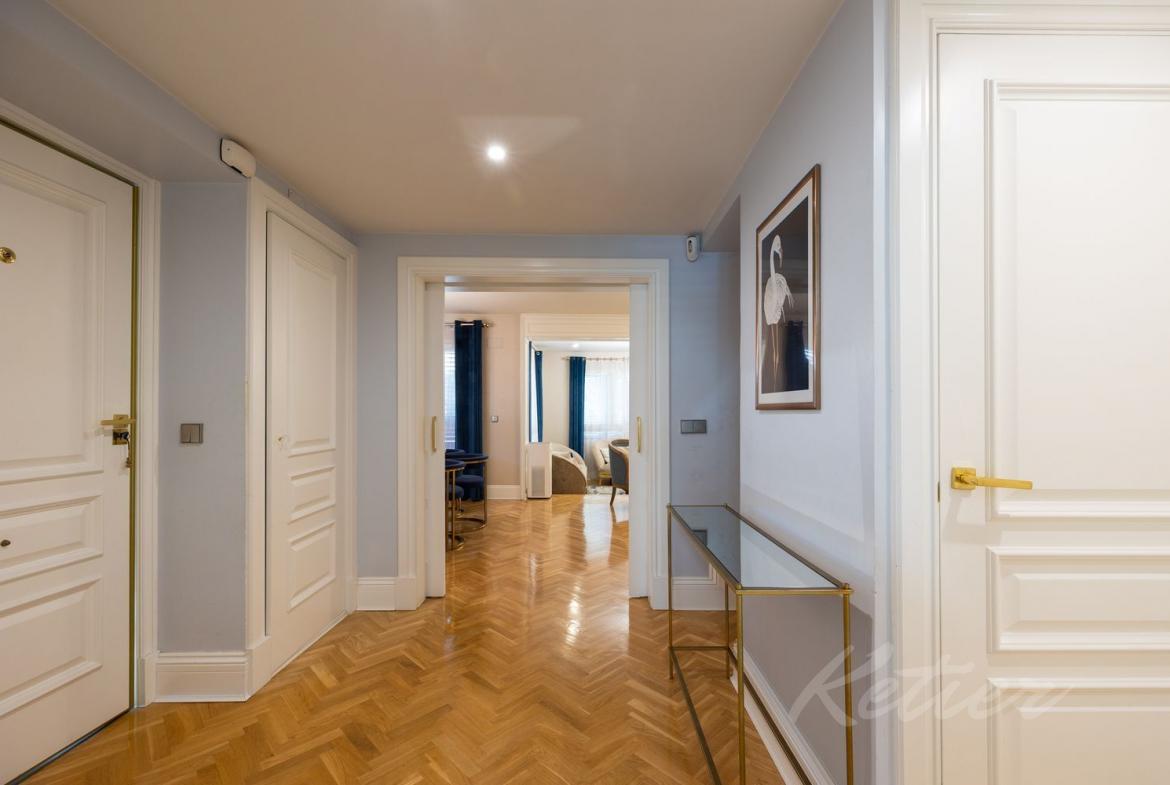 Chalet Pareado en Pozuelo de Alarcon Hall Distribuidor