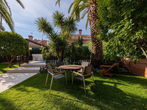 Chalet Pareado en Pozuelo de Alarcon Jardin