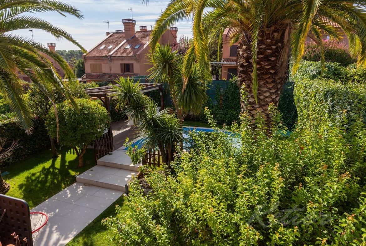 Chalet Pareado en Pozuelo de Alarcon Jardin