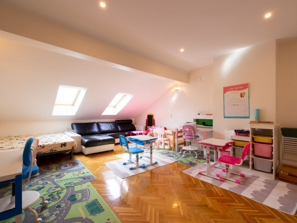 Chalet Pareado en Pozuelo de Alarcon Mansarda