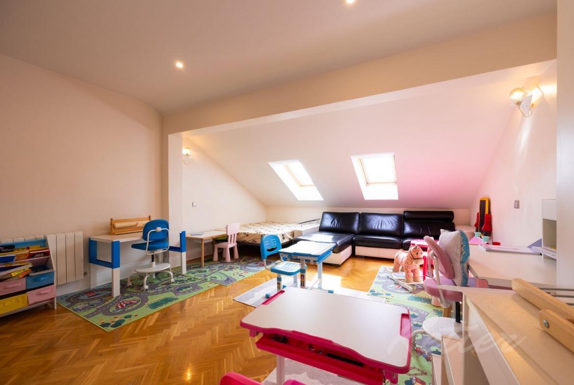 Chalet Pareado en Pozuelo de Alarcon Mansarda