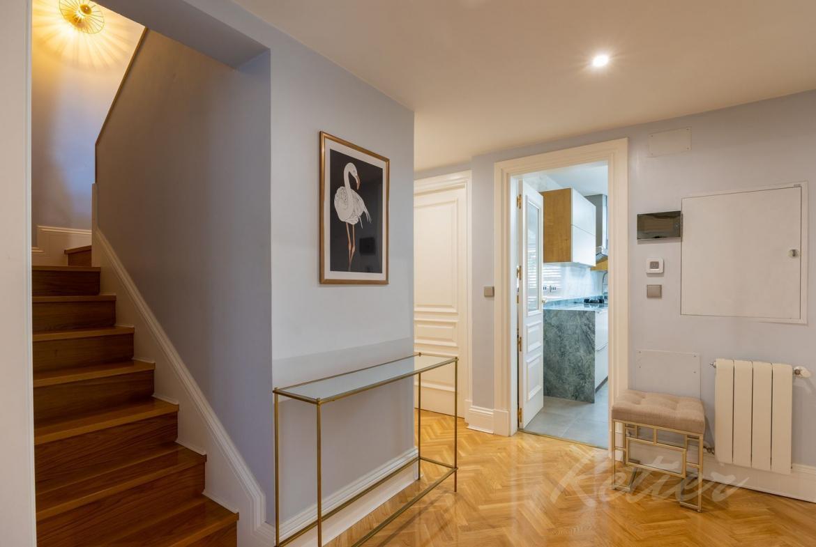 Chalet Pareado en Pozuelo de Alarcon Pasillo