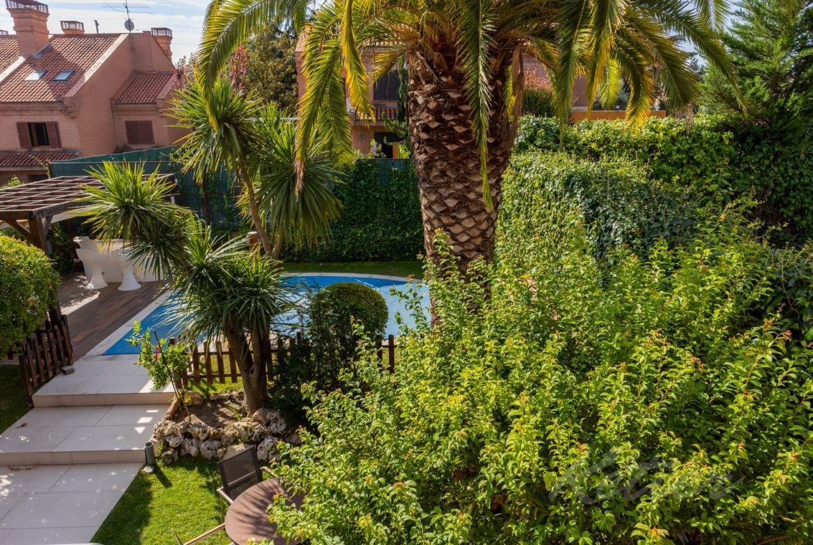 Chalet Pareado en Pozuelo de Alarcon Piscina
