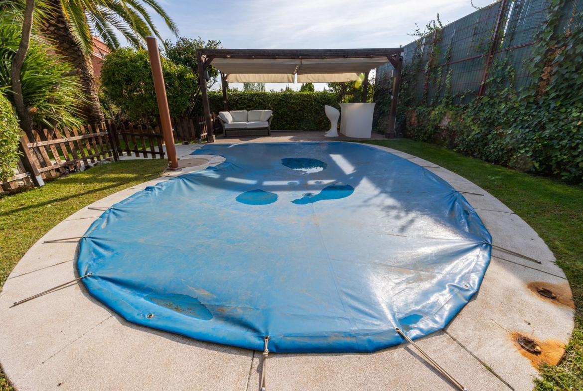 Chalet Pareado en Pozuelo de Alarcon Piscina