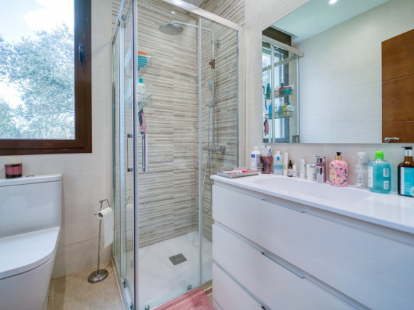 Chalet Prado Largo Bano