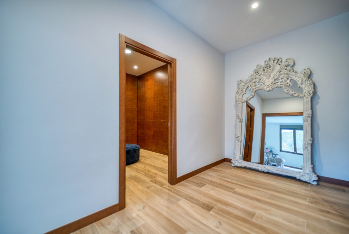 Chalet Prado Largo Dormitorio Principal Vestidor