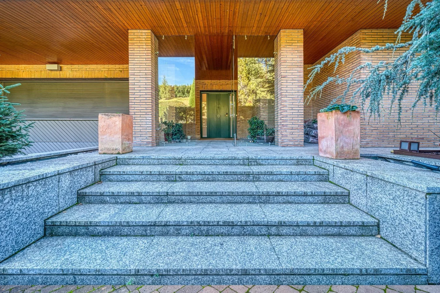 Chalet-Prado-del-Rey-Entrada-01