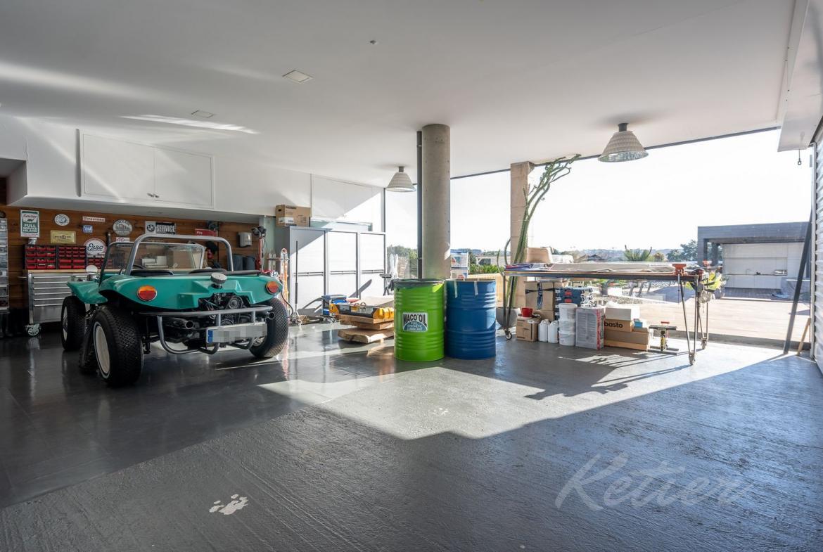 Chalet Punta Galea Garaje