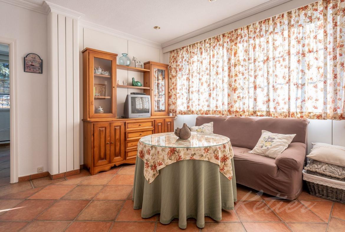 Chalet Punta Galea Servicio Salon