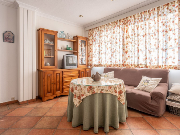 Chalet Punta Galea Servicio Salon