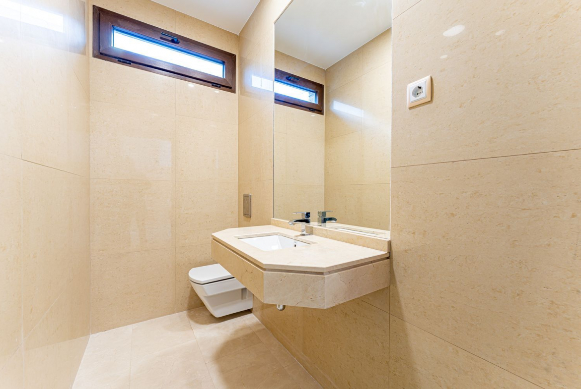 Chalet Villafranca del Castillo Aseo