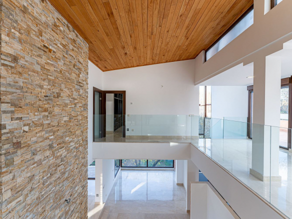 Chalet Villafranca del Castillo Hall Planta Superior