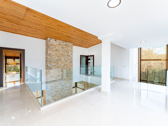 Chalet Villafranca del Castillo Hall Planta Superior
