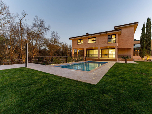 Chalet Villafranca del Castillo Jardin