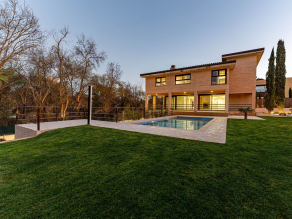 Chalet Villafranca del Castillo Jardin