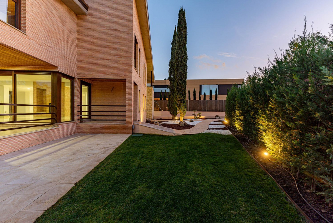 Chalet Villafranca del Castillo Jardin