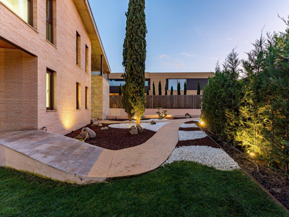 Chalet Villafranca del Castillo Jardin