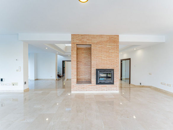 Chalet Villafranca del Castillo Salon