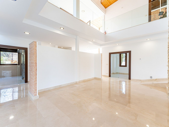Chalet Villafranca del Castillo Salon