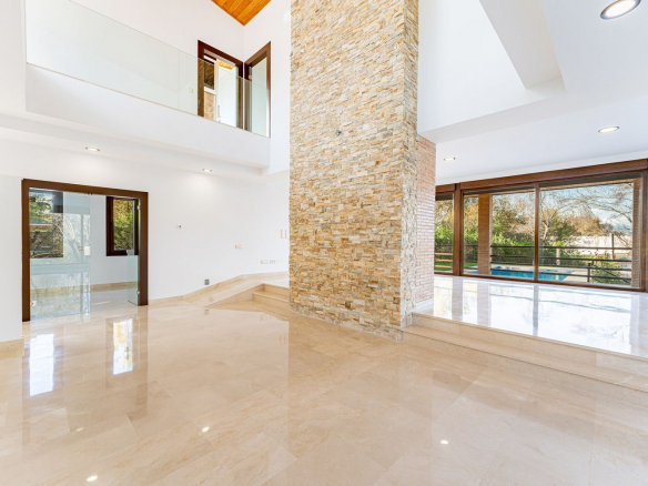Chalet Villafranca del Castillo Salon