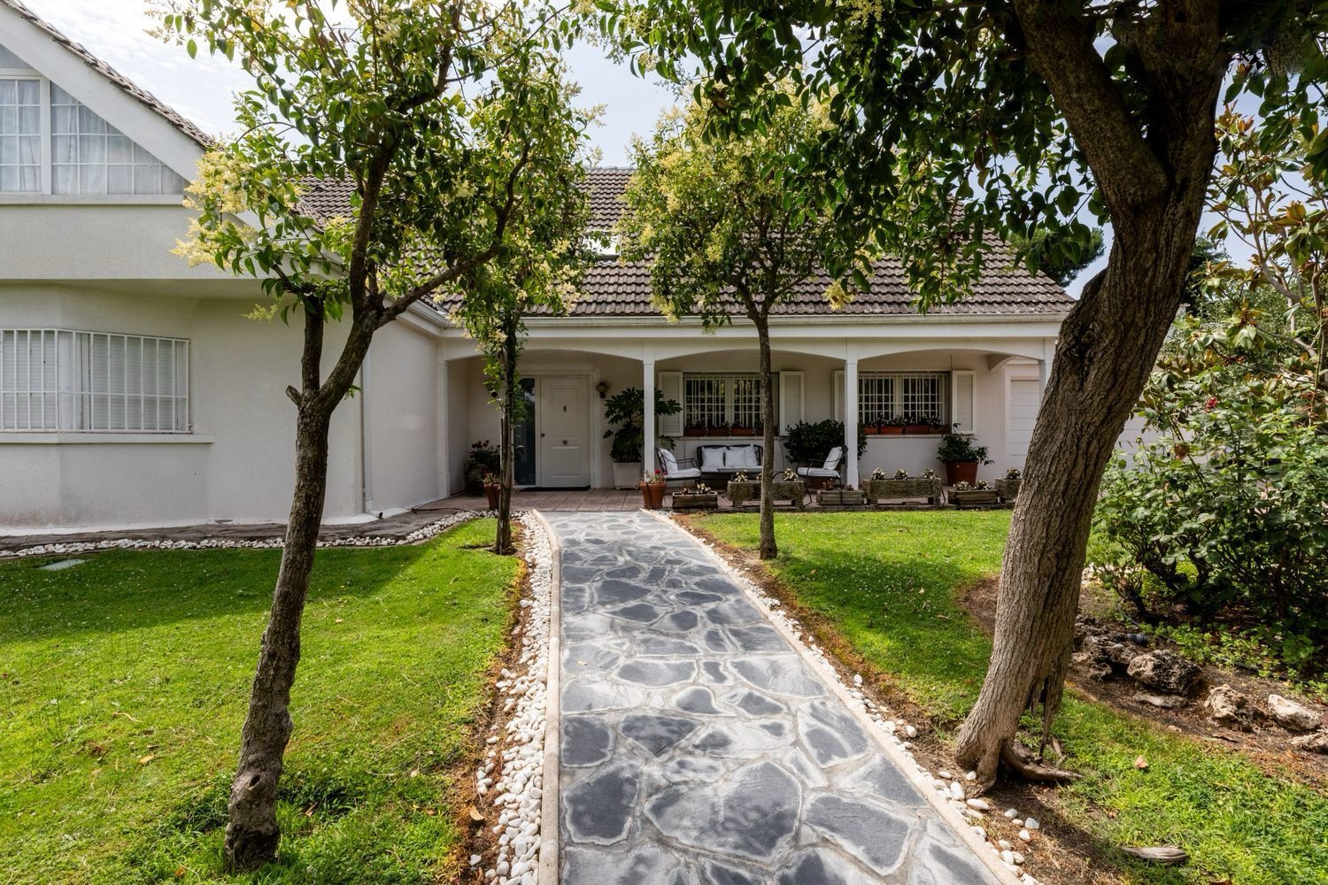 Chalet_Monteclaro_Entrada_01