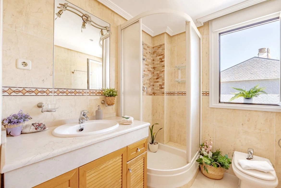 Chalet Pareado Pozuelo Bano