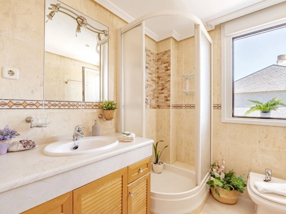 Chalet Pareado Pozuelo Bano