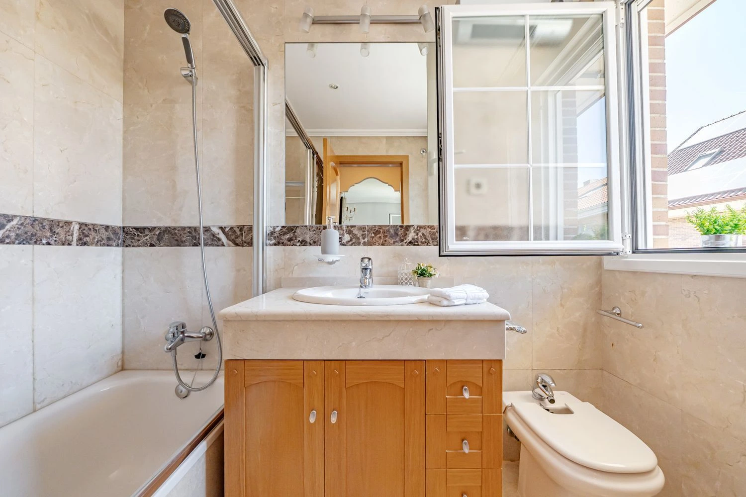 Chalet Pareado Pozuelo Bano