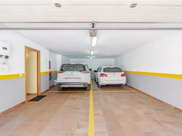 Chalet Pareado Pozuelo Garage