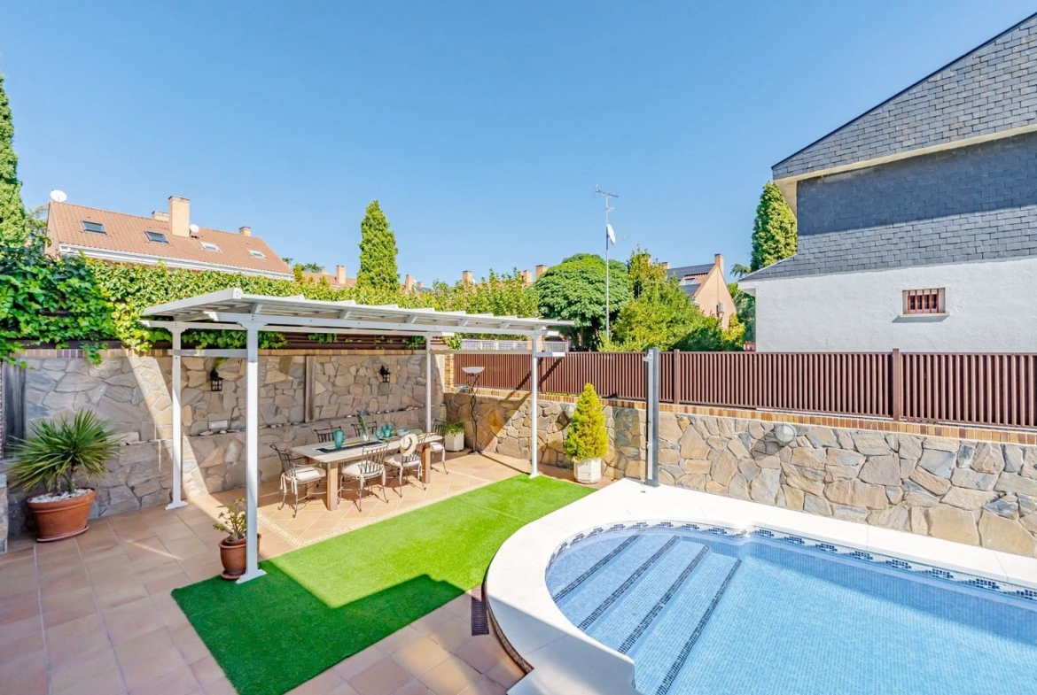 Chalet Pareado Pozuelo Jardin