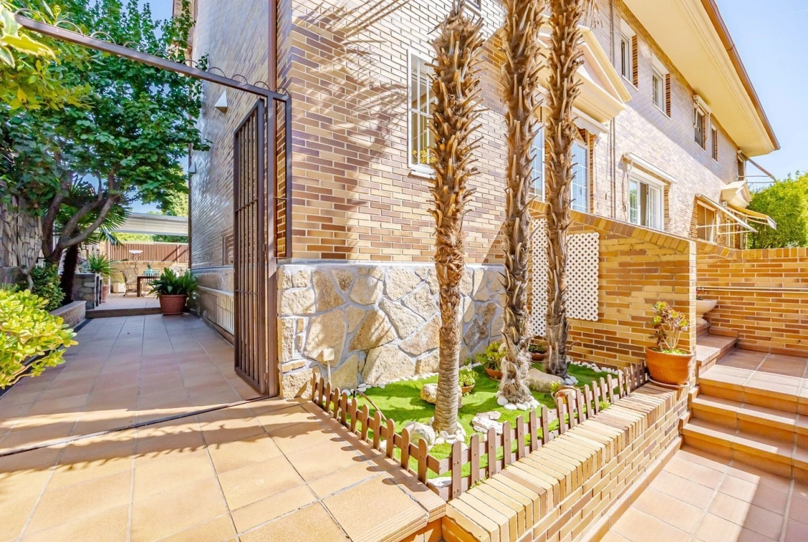 Chalet Pareado Pozuelo Jardin