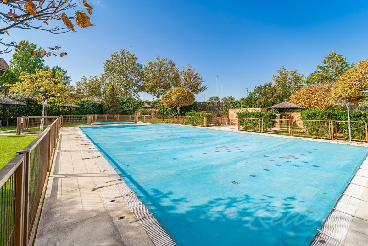 Duplex Pozuelo Urbanizacion Piscina